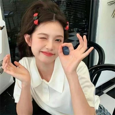 关于莉莉周的一切